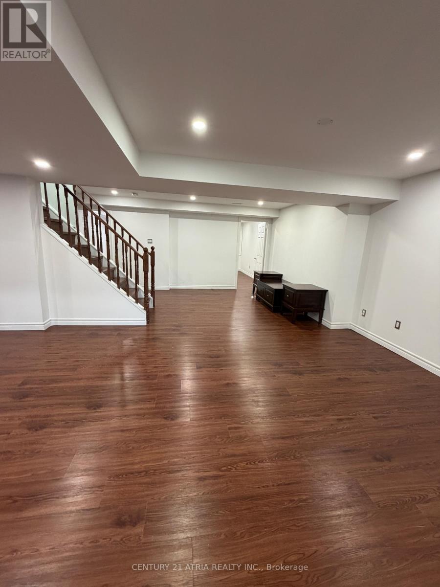 31 Seggar Avenue, Ajax, Ontario  L1T 4E2 - Photo 7 - E12536356