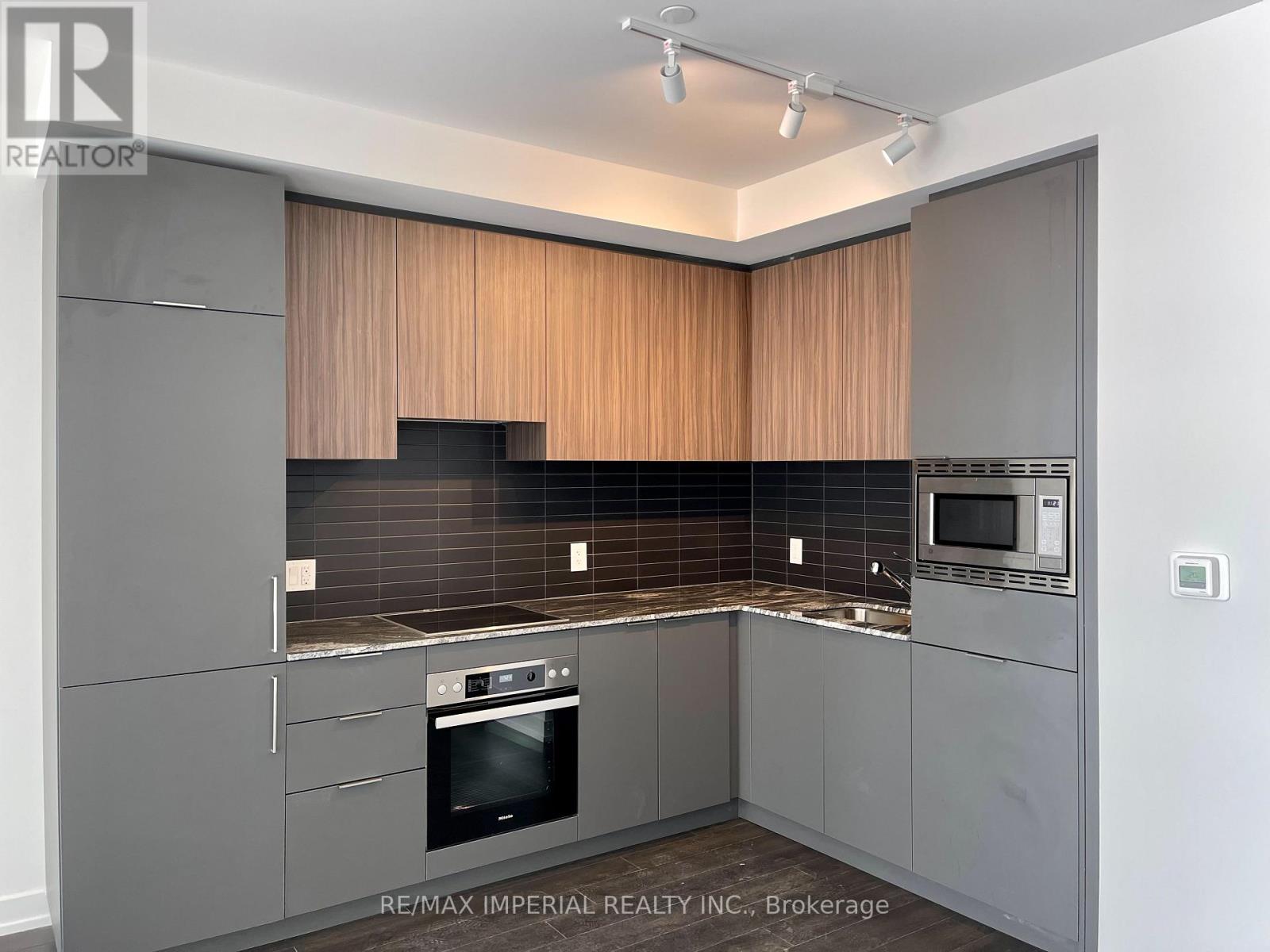 207 - 50 O'neill Road, Toronto, Ontario  M3C 0H1 - Photo 4 - C12569194