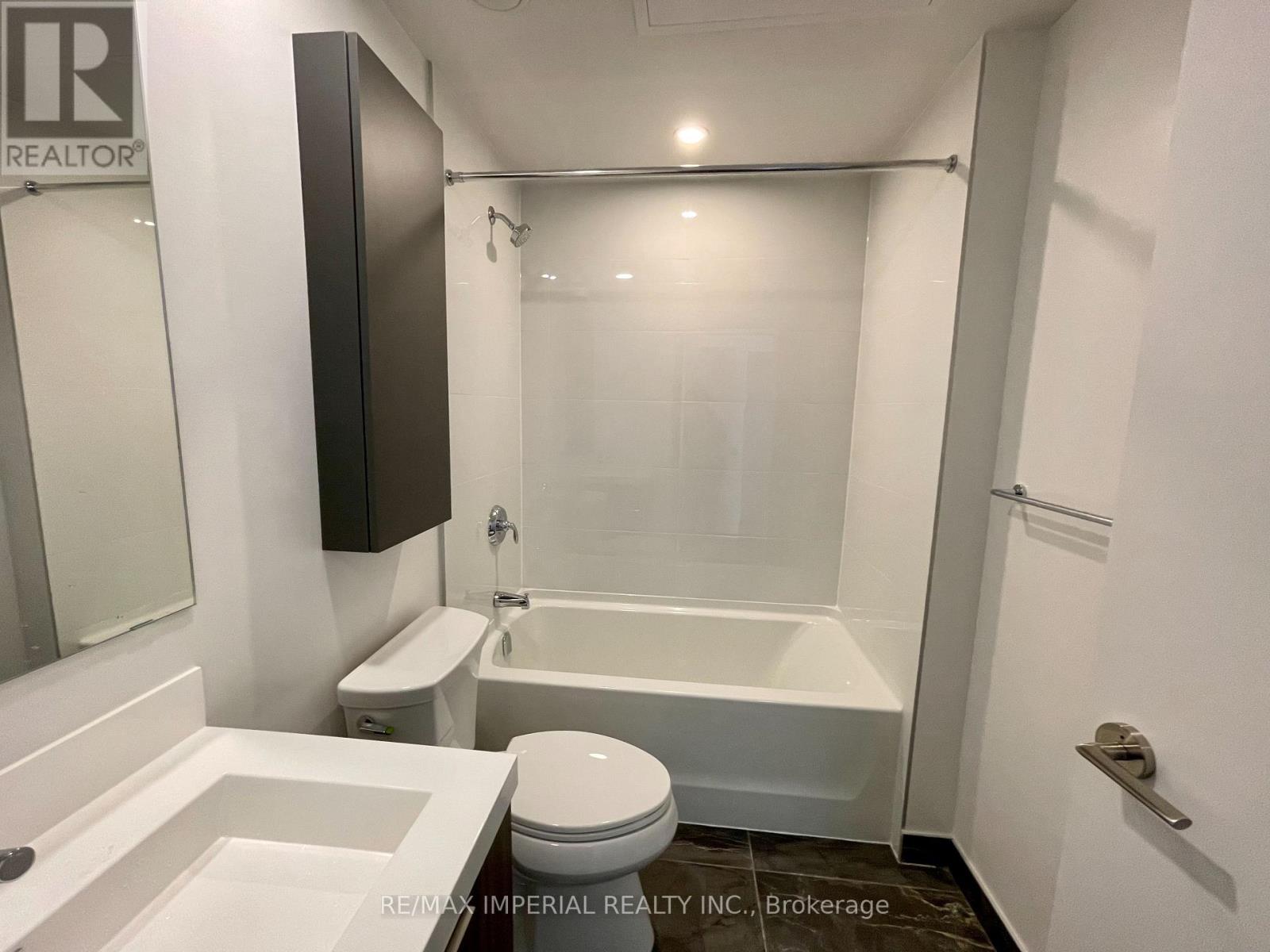 207 - 50 O'neill Road, Toronto, Ontario  M3C 0H1 - Photo 17 - C12569194