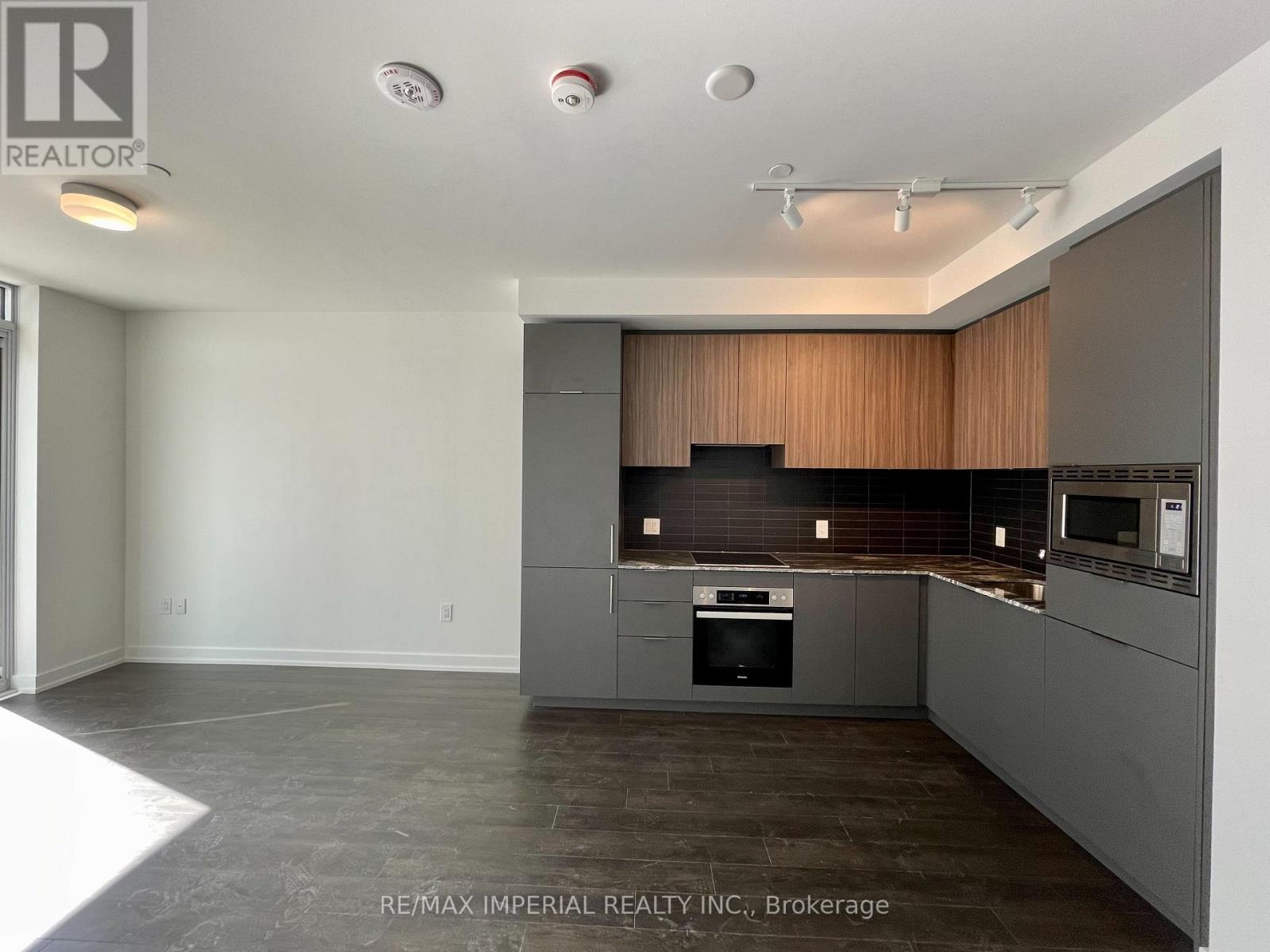 207 - 50 O'neill Road, Toronto, Ontario  M3C 0H1 - Photo 3 - C12569194