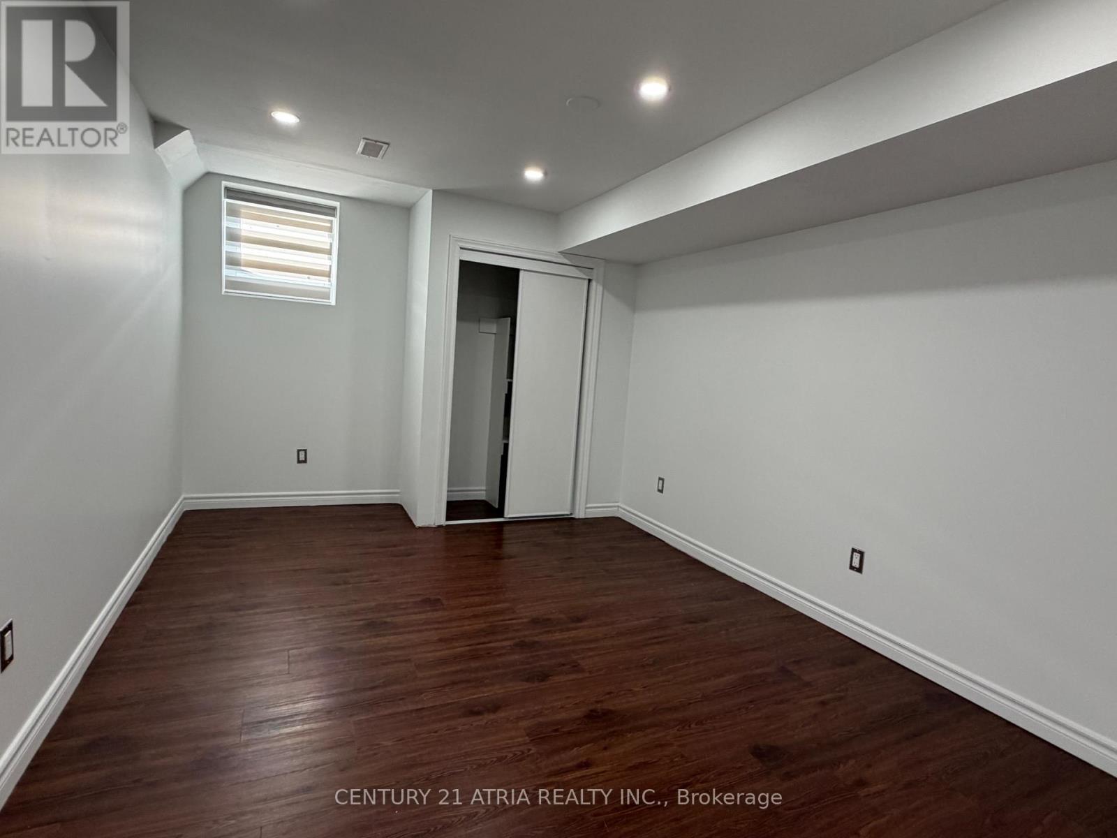 31 Seggar Avenue, Ajax, Ontario  L1T 4E2 - Photo 11 - E12536356