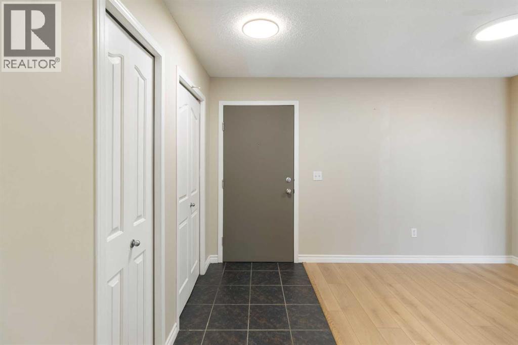 4104, 10 Prestwick Bay Se, Calgary, Alberta  T2Z 0B4 - Photo 3 - A2255971
