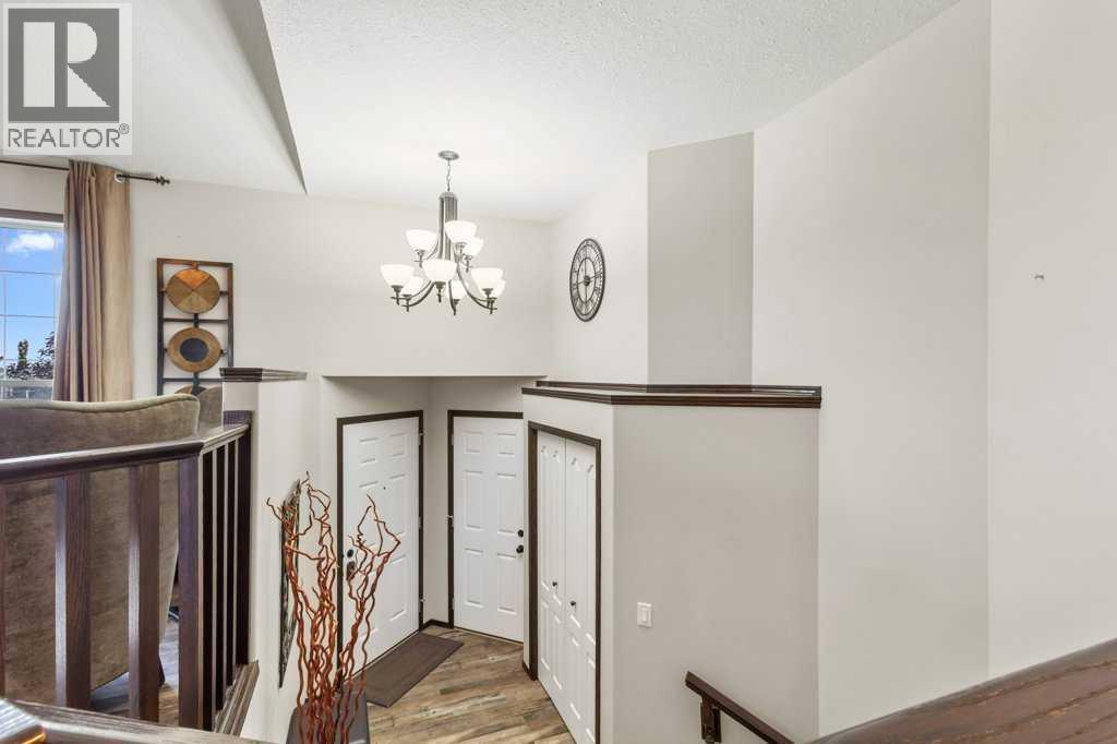 90 Larsen Crescent, Red Deer, Alberta  T4R 0J1 - Photo 3 - A2261323