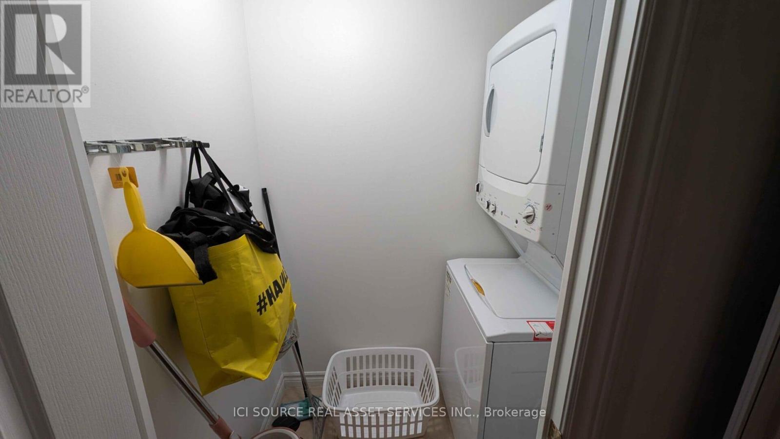 408 - 3840 Bathurst Street, Toronto, Ontario  M3H 6C6 - Photo 4 - C12494570