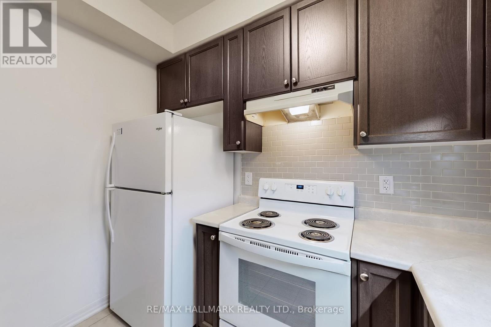 106 Bravo Lane, Newmarket, Ontario  L3X 0L3 - Photo 12 - N12572876