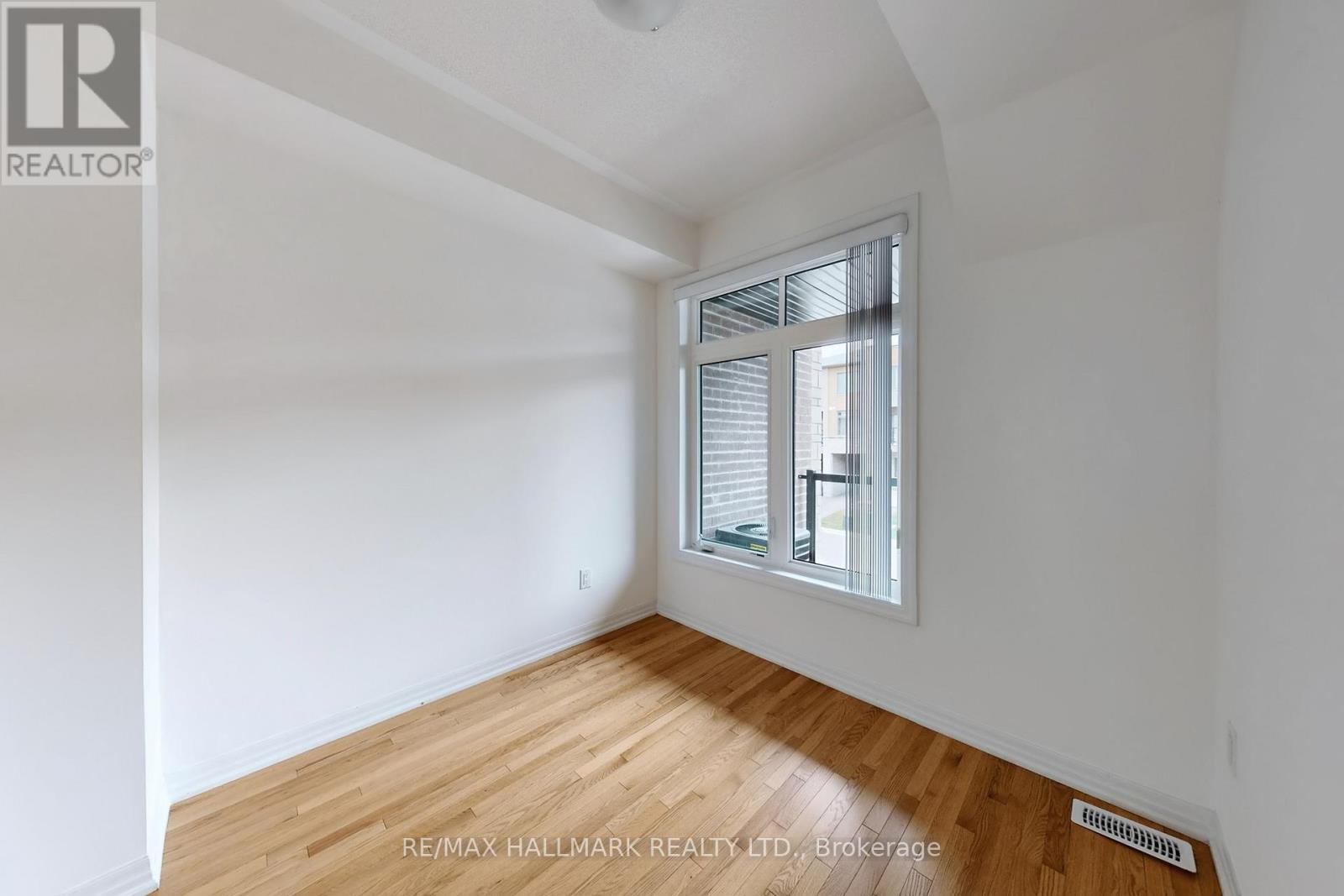 106 Bravo Lane, Newmarket, Ontario  L3X 0L3 - Photo 15 - N12572876