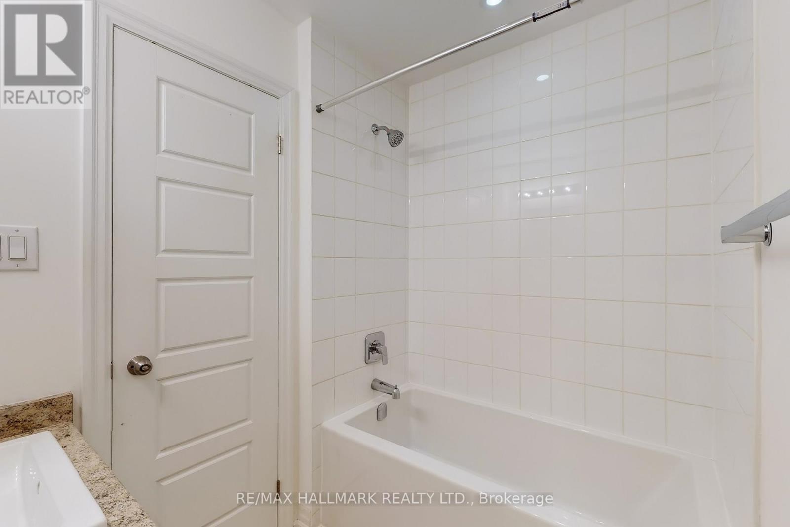 106 Bravo Lane, Newmarket, Ontario  L3X 0L3 - Photo 32 - N12572876