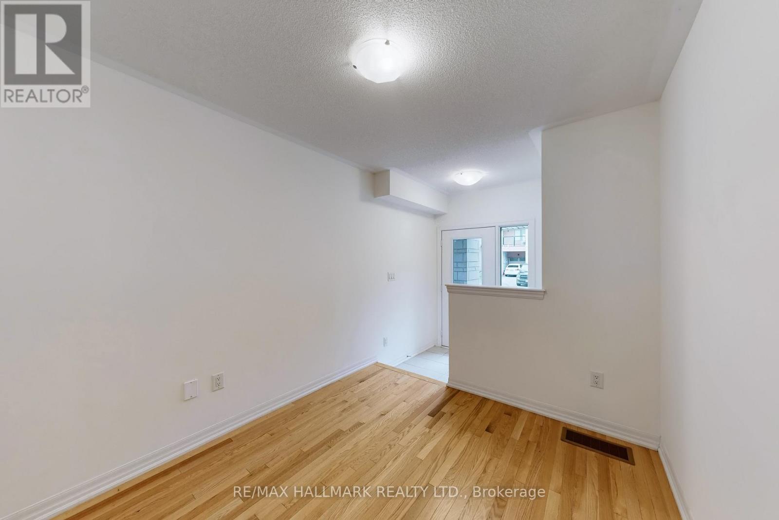 106 Bravo Lane, Newmarket, Ontario  L3X 0L3 - Photo 34 - N12572876