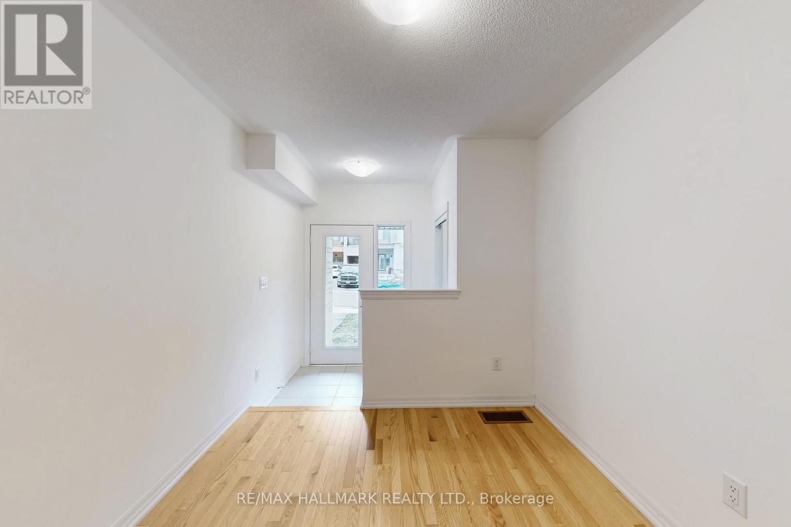 106 Bravo Lane, Newmarket, Ontario  L3X 0L3 - Photo 35 - N12572876