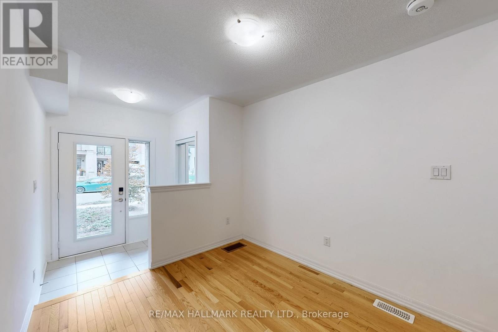 106 Bravo Lane, Newmarket, Ontario  L3X 0L3 - Photo 36 - N12572876