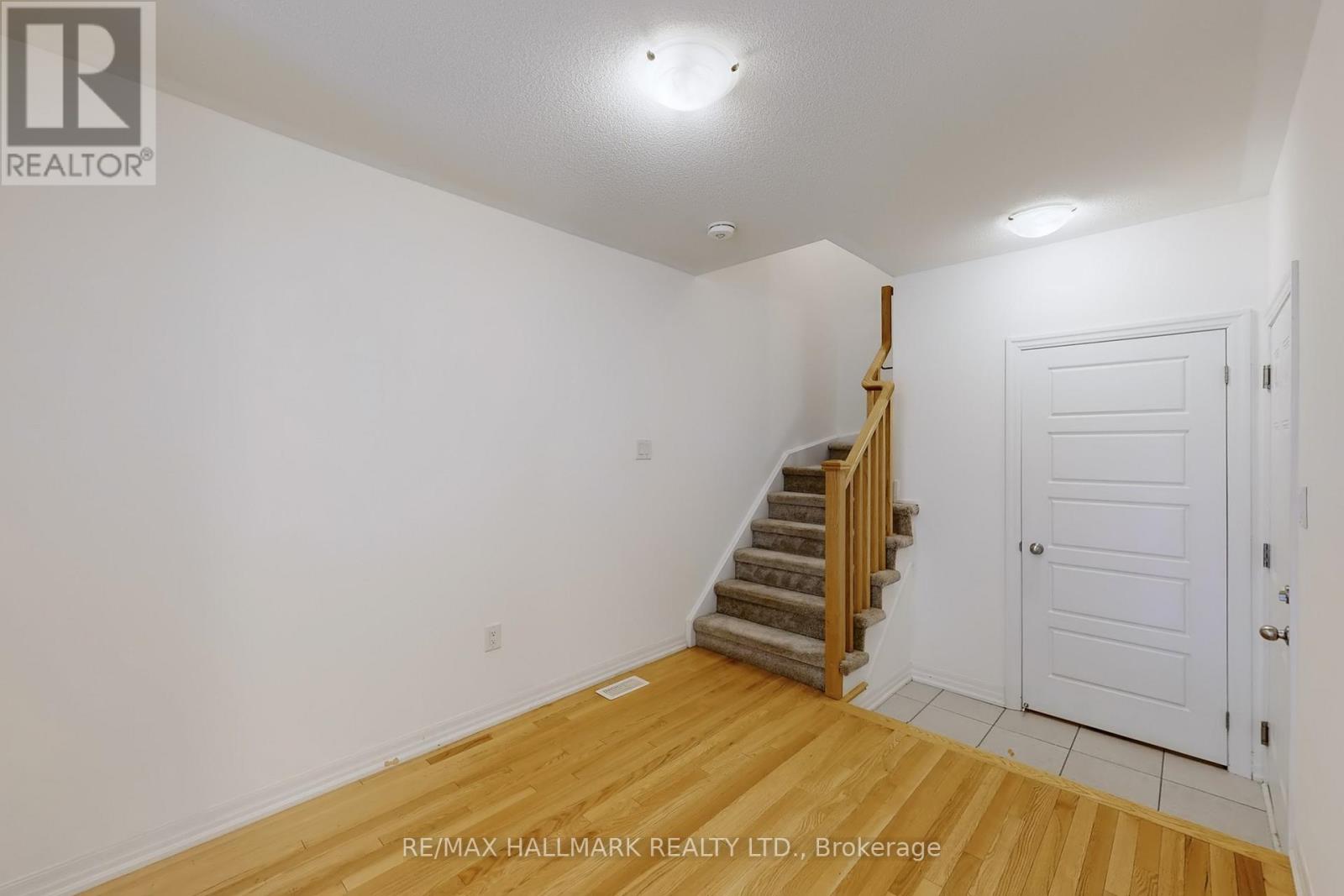 106 Bravo Lane, Newmarket, Ontario  L3X 0L3 - Photo 39 - N12572876