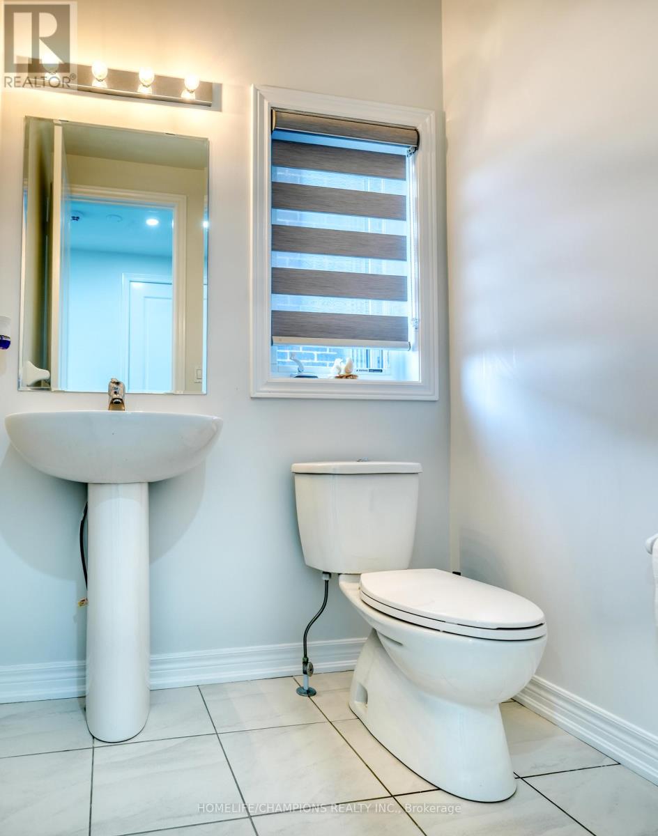 148 Wesmina Avenue, Whitchurch-Stouffville, Ontario  L4A 4W5 - Photo 25 - N12572972