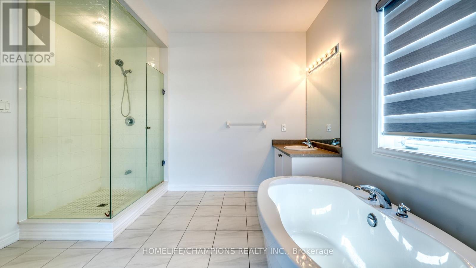 148 Wesmina Avenue, Whitchurch-Stouffville, Ontario  L4A 4W5 - Photo 32 - N12572972