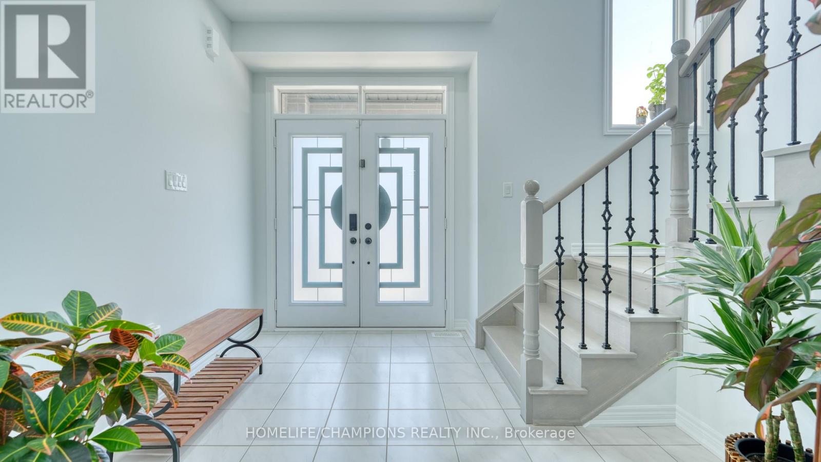 148 Wesmina Avenue, Whitchurch-Stouffville, Ontario  L4A 4W5 - Photo 5 - N12572972