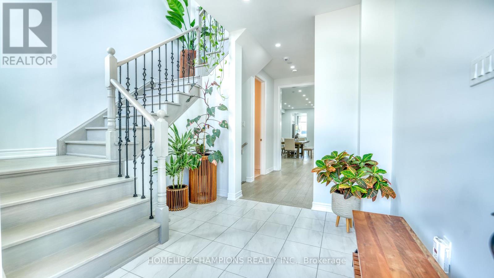 148 Wesmina Avenue, Whitchurch-Stouffville, Ontario  L4A 4W5 - Photo 6 - N12572972