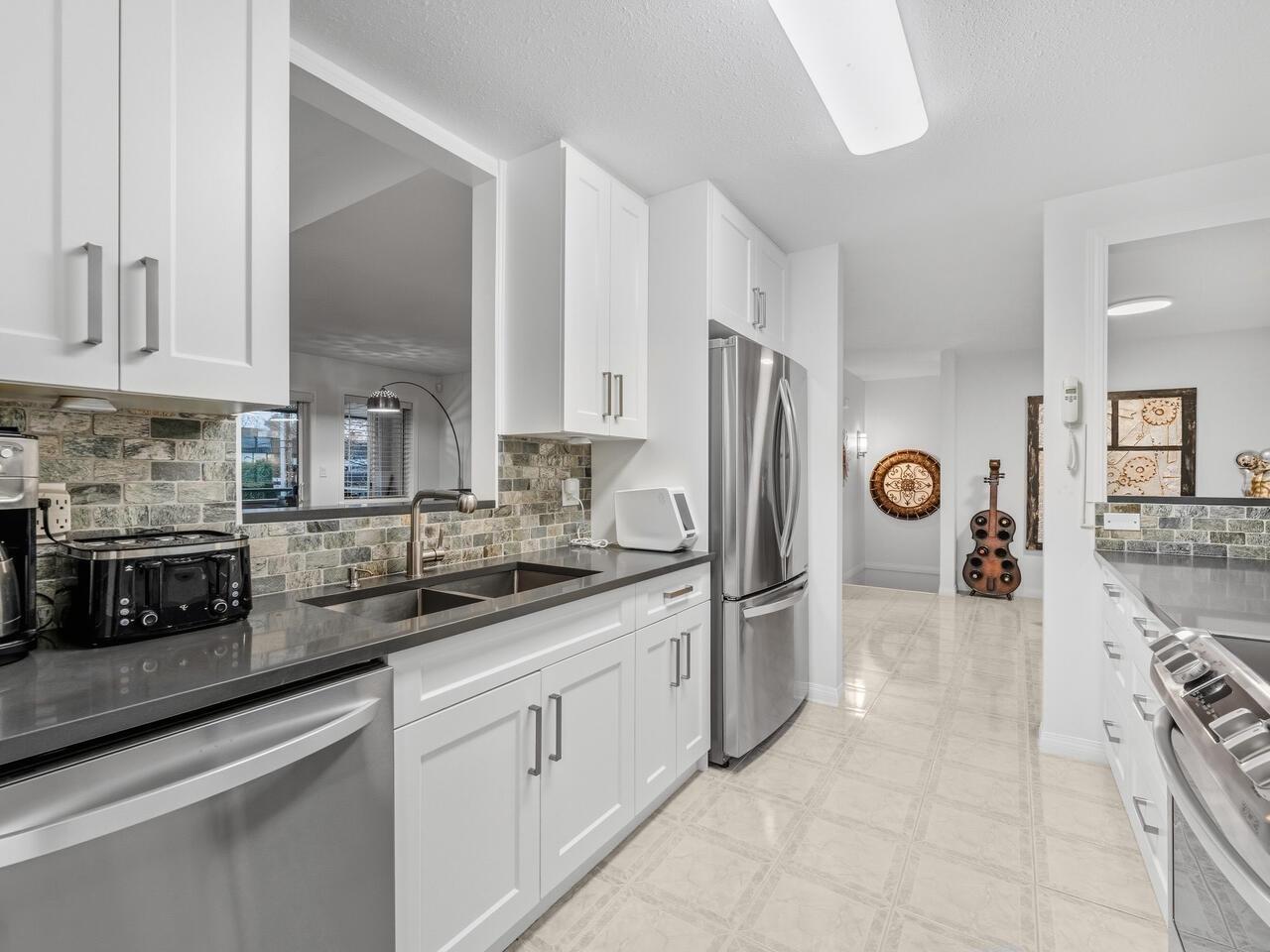 402 19645 64 Avenue, Langley, British Columbia  V2Y 1L2 - Photo 2 - R3069677