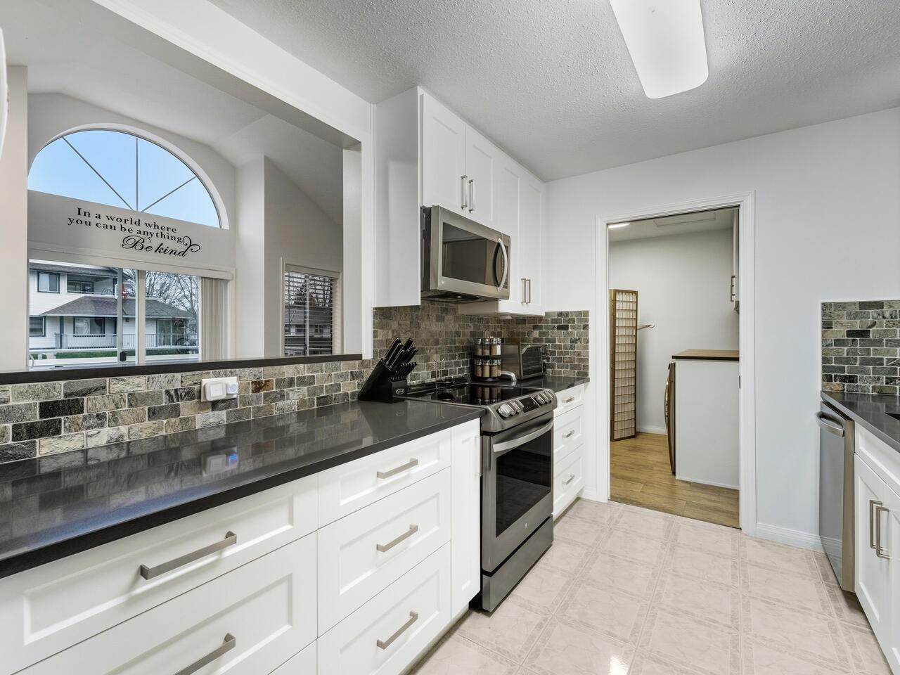 402 19645 64 Avenue, Langley, British Columbia  V2Y 1L2 - Photo 3 - R3069677