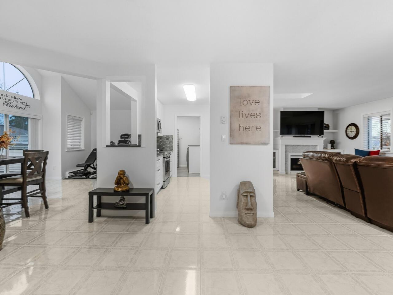 402 19645 64 Avenue, Langley, British Columbia  V2Y 1L2 - Photo 8 - R3069677