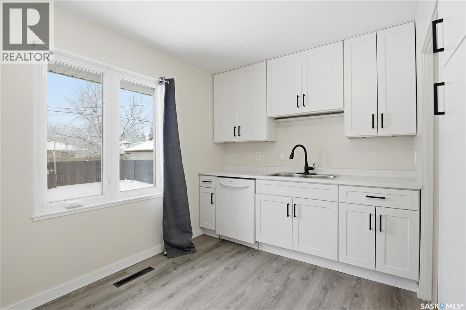 2126 William Avenue, Saskatoon, Saskatchewan  S7J 1A5 - Photo 11 - SK024633