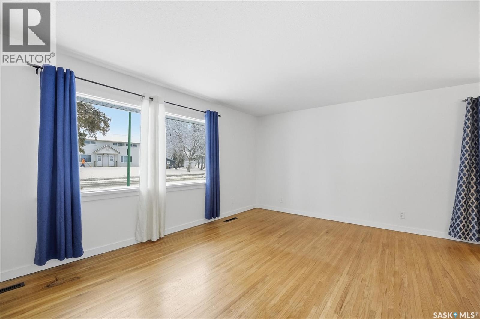 2126 William Avenue, Saskatoon, Saskatchewan  S7J 1A5 - Photo 5 - SK024633