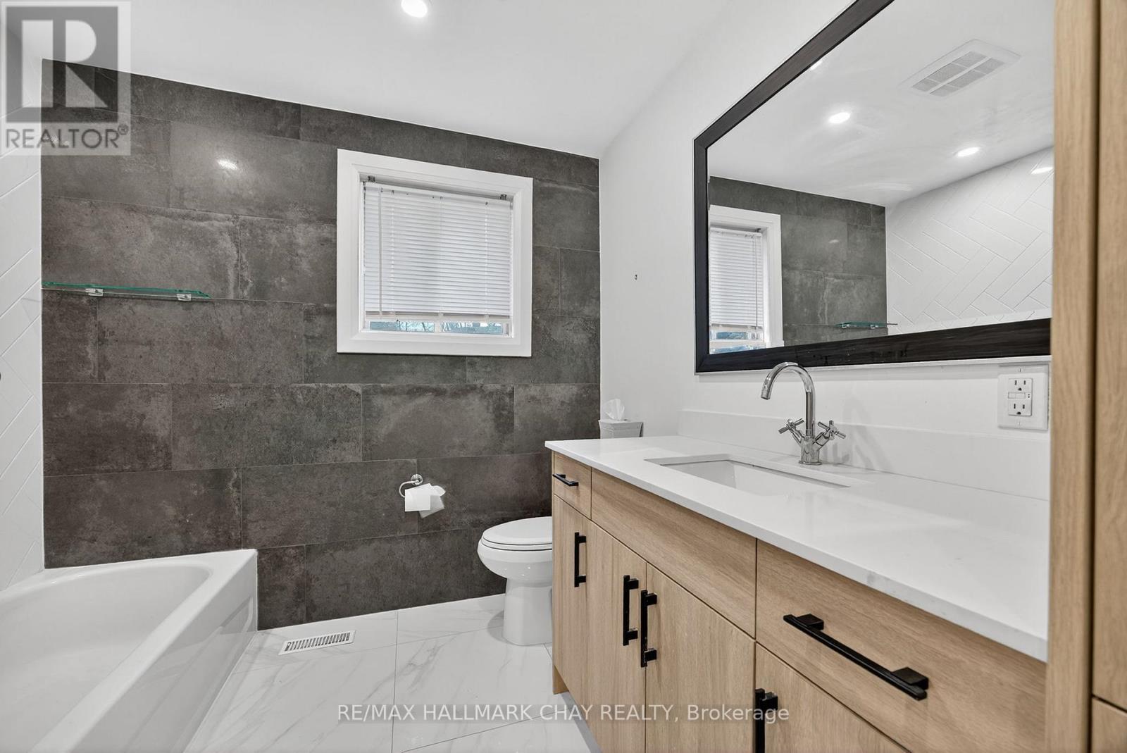 764 Botany Hill Crescent, Newmarket, Ontario  L3Y 3A8 - Photo 14 - N12571832