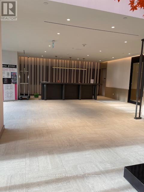 4202 - 4015 The Exchange Street, Mississauga, Ontario L5B 0N9 - Photo 2 - W12572554