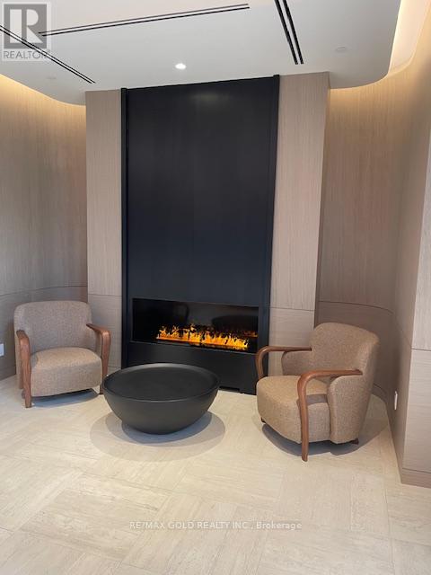 4202 - 4015 The Exchange Street, Mississauga, Ontario L5B 0N9 - Photo 6 - W12572554