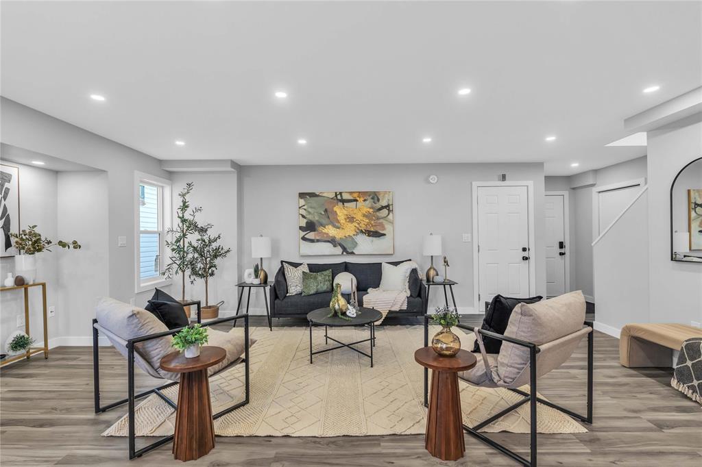 571 Burrows Avenue, Winnipeg, Manitoba  R2W 2A5 - Photo 1 - 202528404