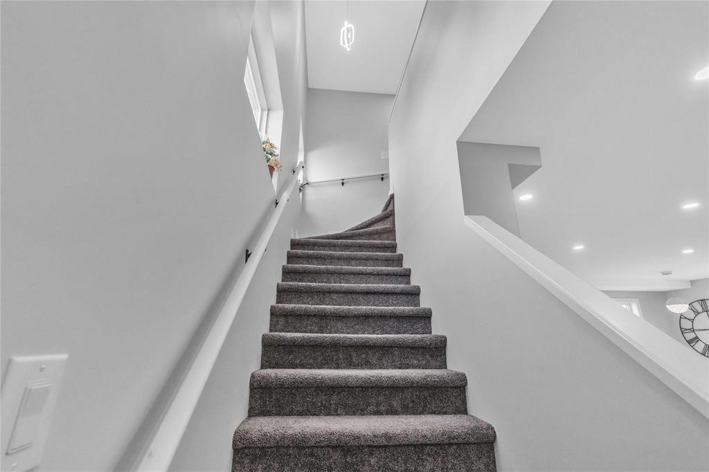 571 Burrows Avenue, Winnipeg, Manitoba  R2W 2A5 - Photo 13 - 202528404