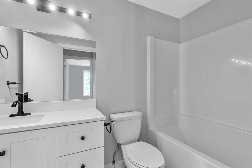 571 Burrows Avenue, Winnipeg, Manitoba  R2W 2A5 - Photo 23 - 202528404