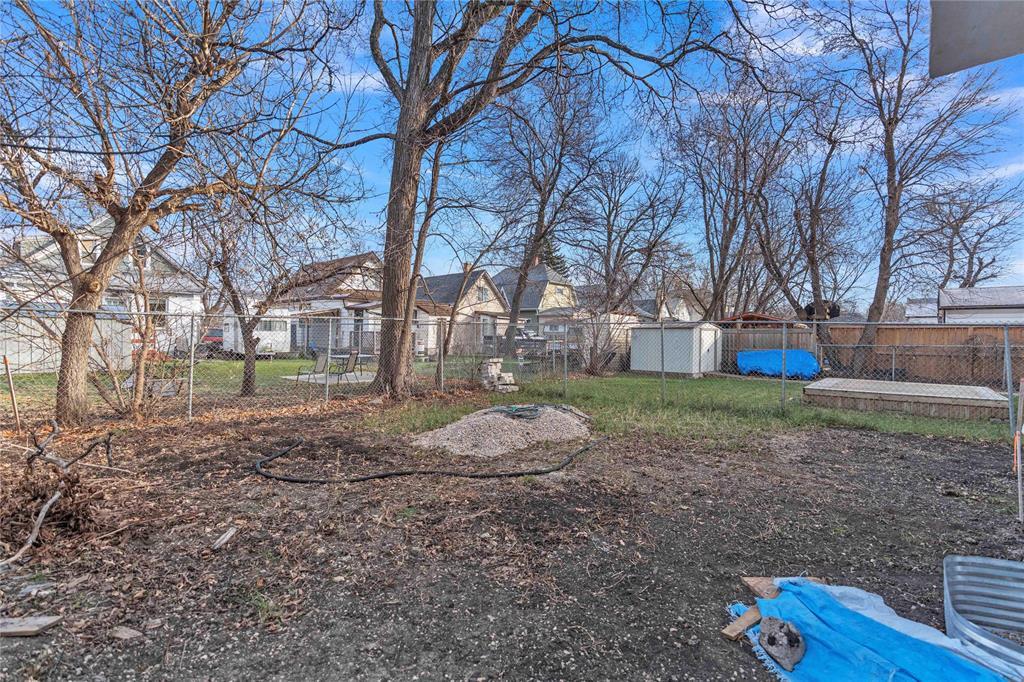 571 Burrows Avenue, Winnipeg, Manitoba  R2W 2A5 - Photo 7 - 202528404