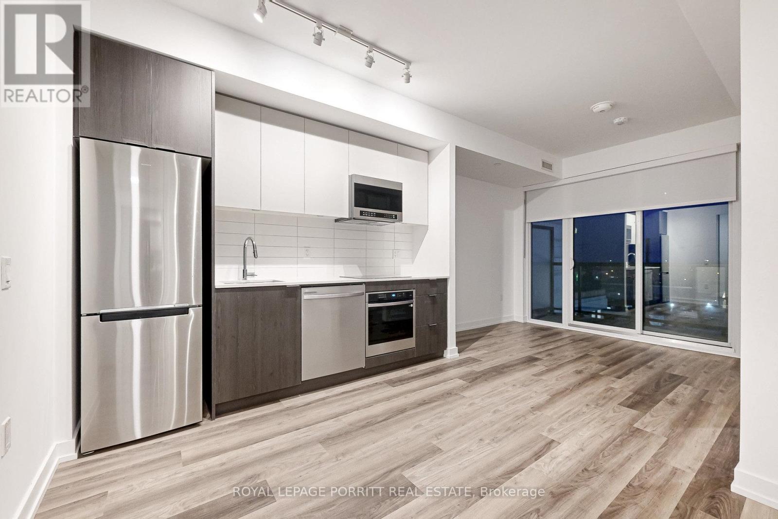 509 - 6 Chartwell Road, Toronto, Ontario  M8Z 4E8 - Photo 7 - W12572890