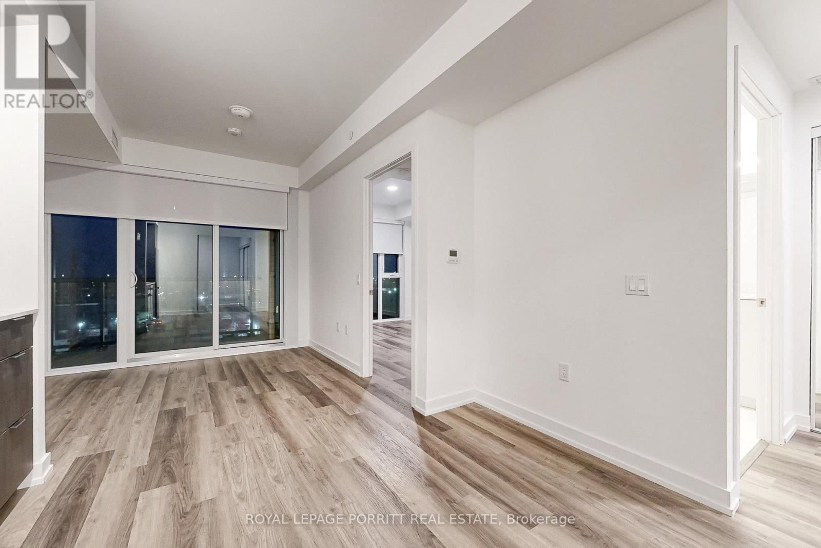 509 - 6 Chartwell Road, Toronto, Ontario  M8Z 4E8 - Photo 9 - W12572890