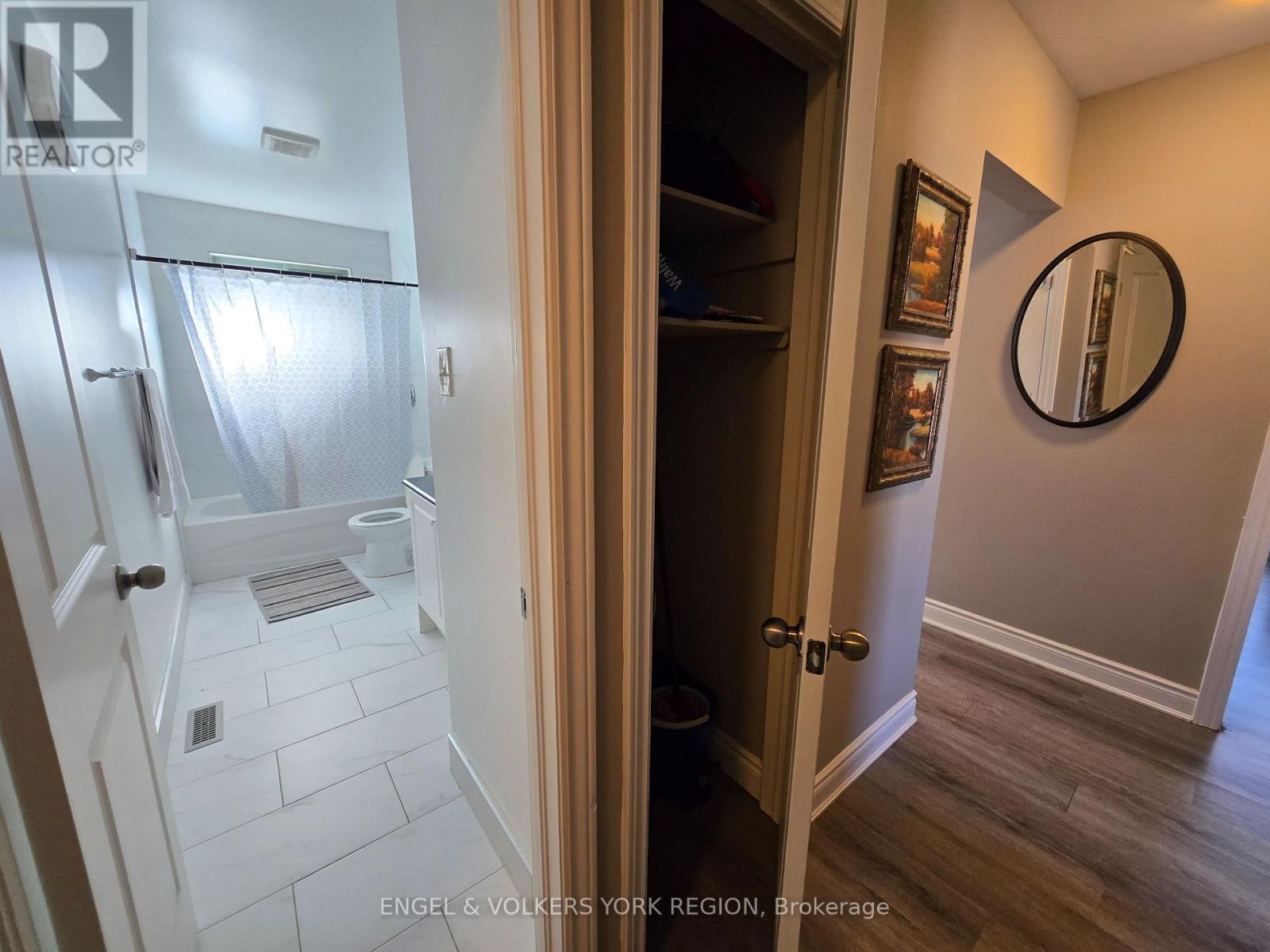 A - 18 Elrose Road W, Brampton, Ontario  L6T 2C2 - Photo 11 - W12572894