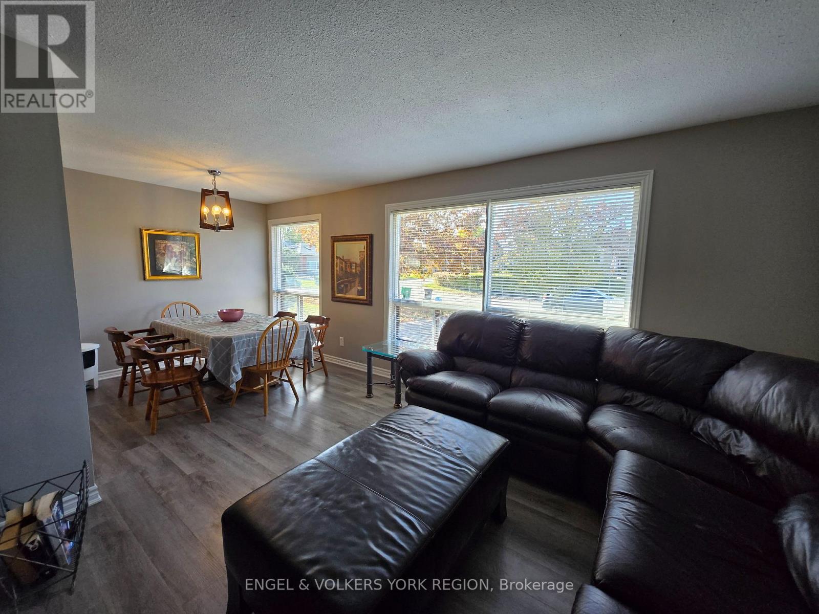 A - 18 Elrose Road W, Brampton, Ontario  L6T 2C2 - Photo 5 - W12572894