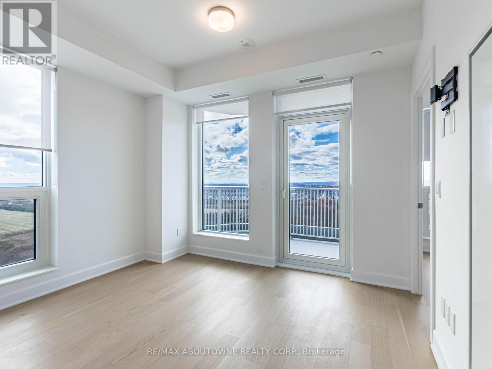 1602 - 3240 William Colston Avenue, Oakville, Ontario  L6H 8C8 - Photo 19 - W12572916