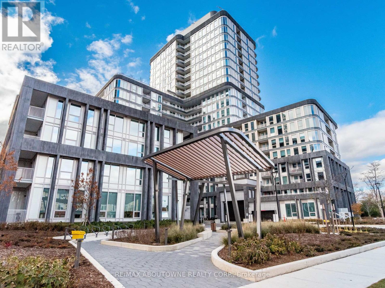 1602 - 3240 William Colston Avenue, Oakville, Ontario  L6H 8C8 - Photo 2 - W12572916