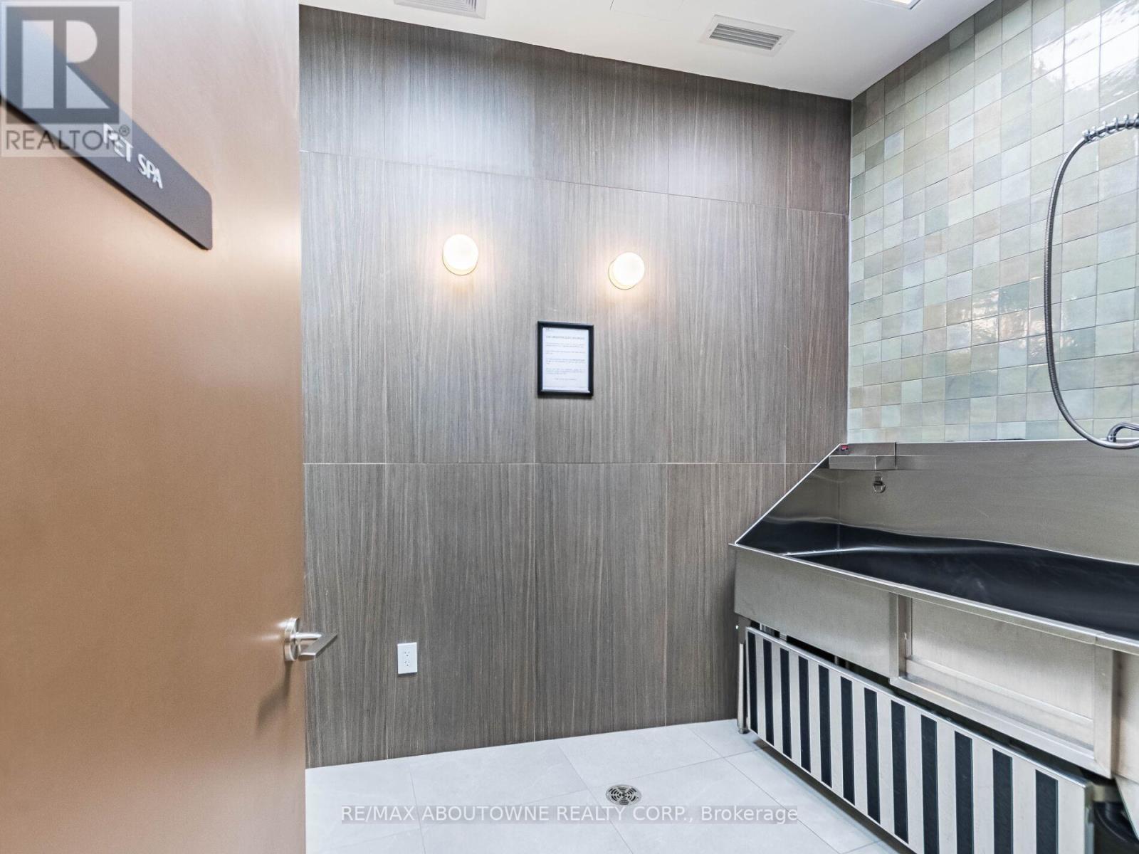 1602 - 3240 William Colston Avenue, Oakville, Ontario  L6H 8C8 - Photo 41 - W12572916