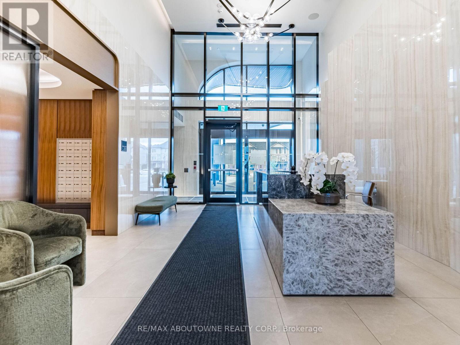 1602 - 3240 William Colston Avenue, Oakville, Ontario  L6H 8C8 - Photo 6 - W12572916