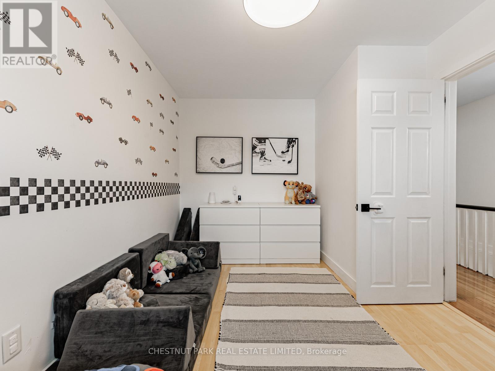 183 Locksley Avenue, Toronto, Ontario  M6B 3N8 - Photo 17 - W12572922