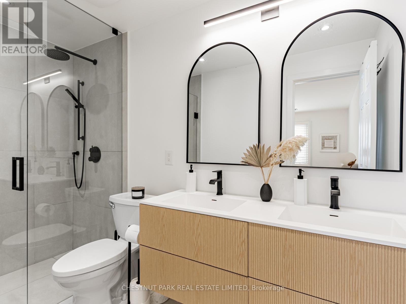 183 Locksley Avenue, Toronto, Ontario  M6B 3N8 - Photo 27 - W12572922