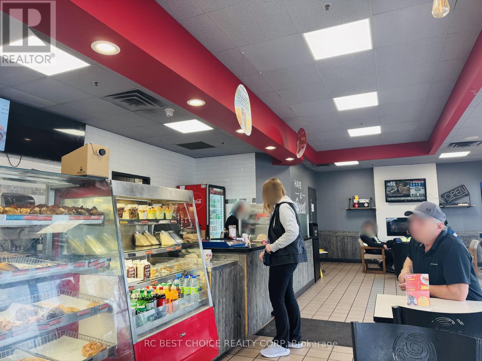 215 Carlingview Drive, Toronto, Ontario  M9W 5X8 - Photo 3 - W12572936