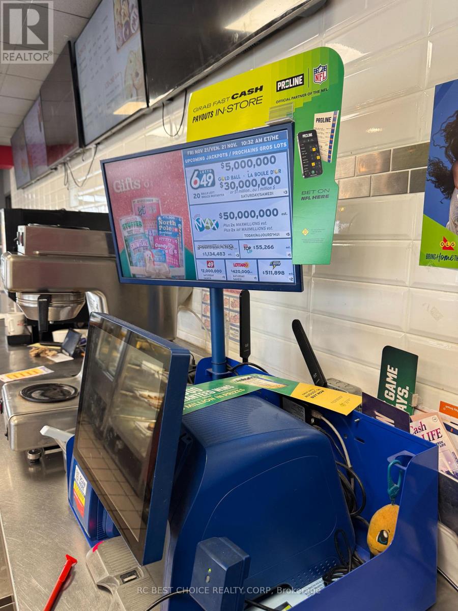 215 Carlingview Drive, Toronto, Ontario  M9W 5X8 - Photo 9 - W12572936