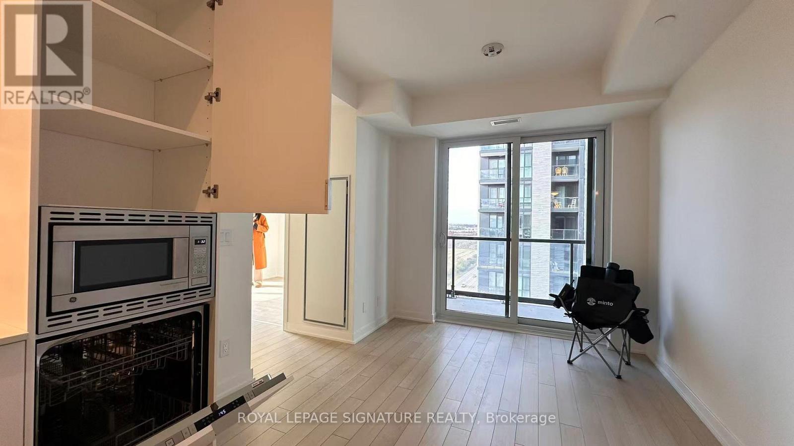 1310 - 3071 Trafalgar Road, Oakville, Ontario  L6H 8C6 - Photo 16 - W12572938