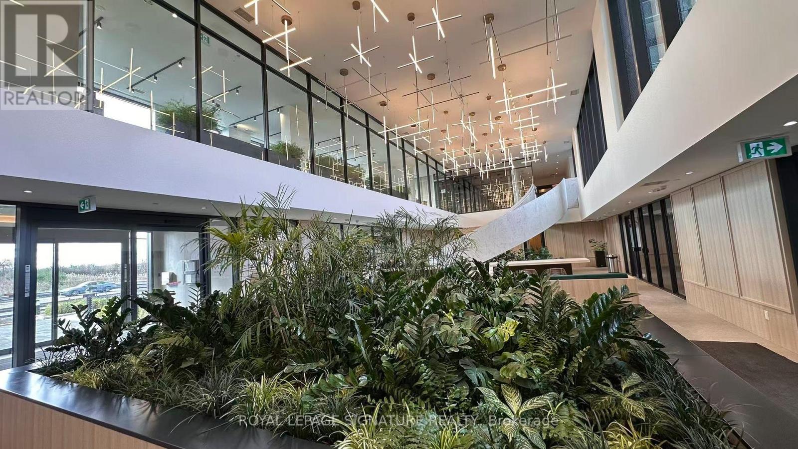 1310 - 3071 Trafalgar Road, Oakville, Ontario  L6H 8C6 - Photo 3 - W12572938