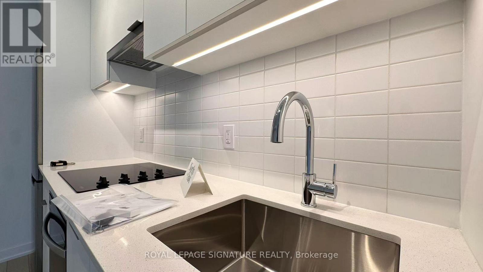 1310 - 3071 Trafalgar Road, Oakville, Ontario  L6H 8C6 - Photo 9 - W12572938