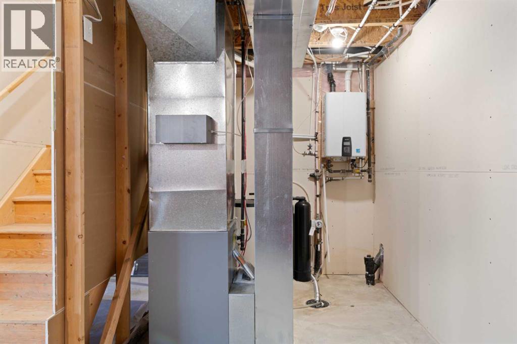 105 Everhollow Rise Sw, Calgary, Alberta  T2Y 0B1 - Photo 38 - A2267046