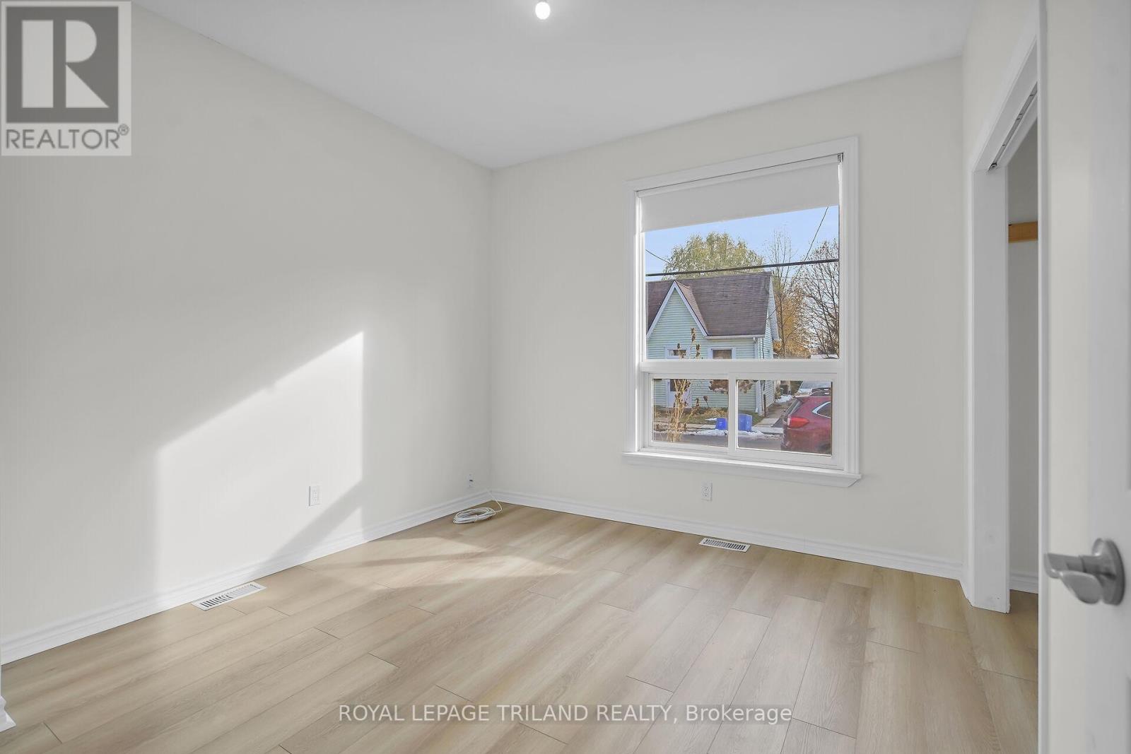 1 - 876 Van Street, London East, Ontario  N5Z 1M7 - Photo 11 - X12573088