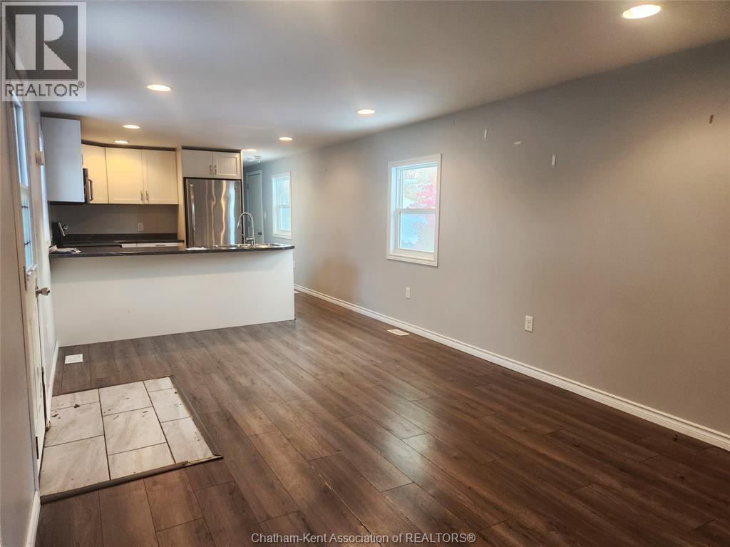 48 Regency Drive, Chatham, Ontario  N7L 4E9 - Photo 2 - 25029495