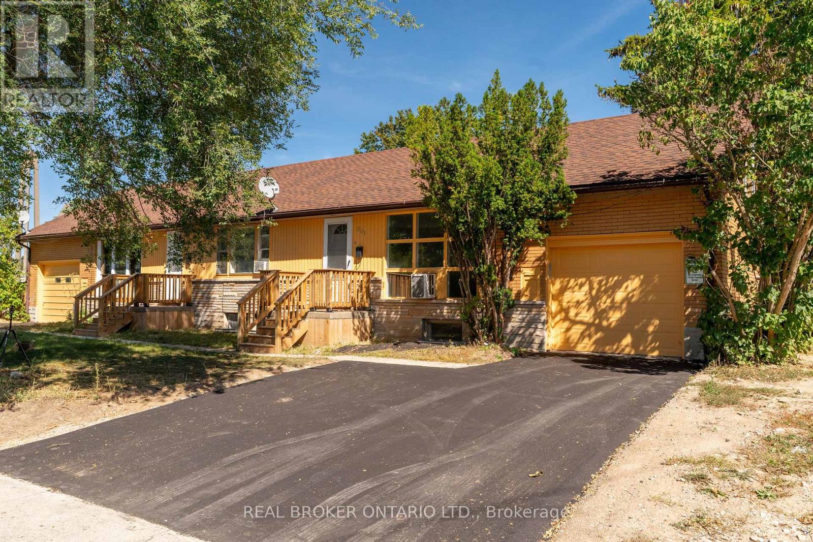 C - 301 Franklin Street N, Kitchener, Ontario  N2A 1Y9 - Photo 2 - X12572880